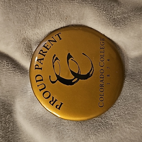 Colorado College Pin Proud Parent - Picture 1 of 5